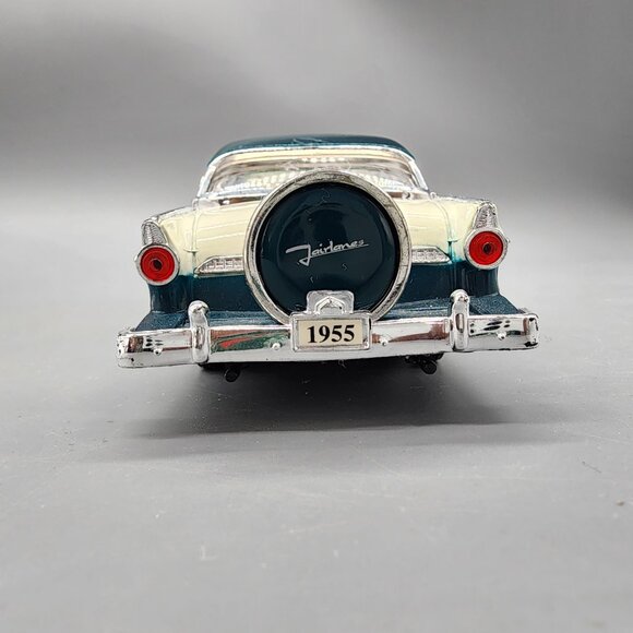1:24 1955 Ford Fairlane Crown Victoria Diecast Model Car Cream Green - Picture 9 of 11